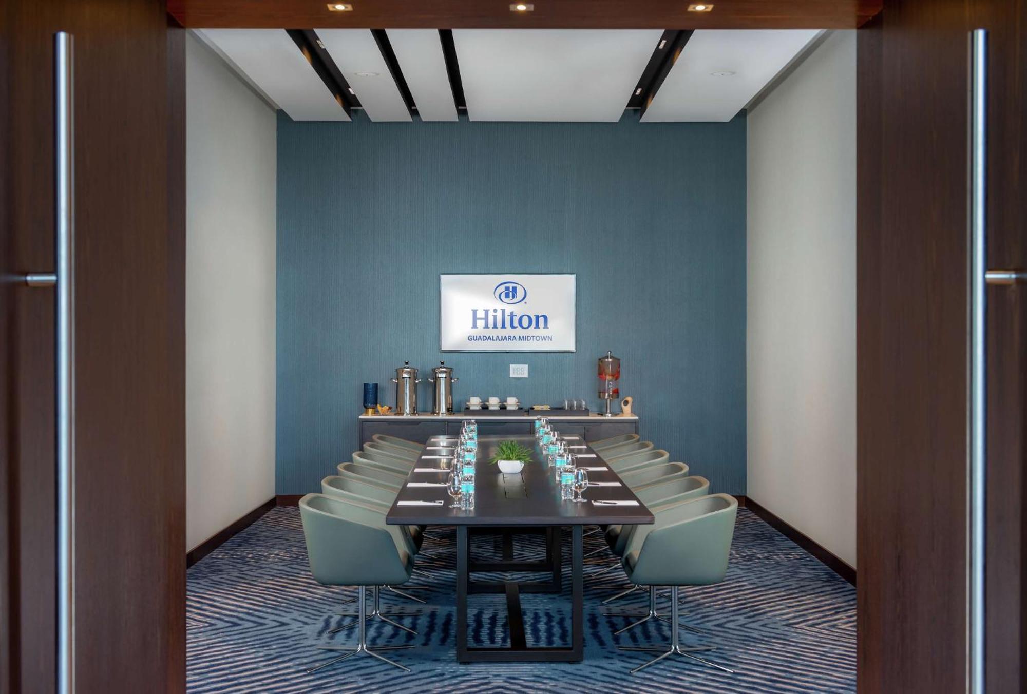 מלון Hilton Guadalajara Midtown מראה חיצוני תמונה